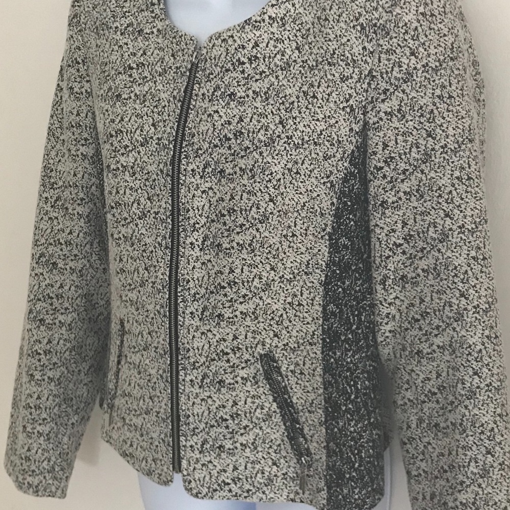 Zippered jacket